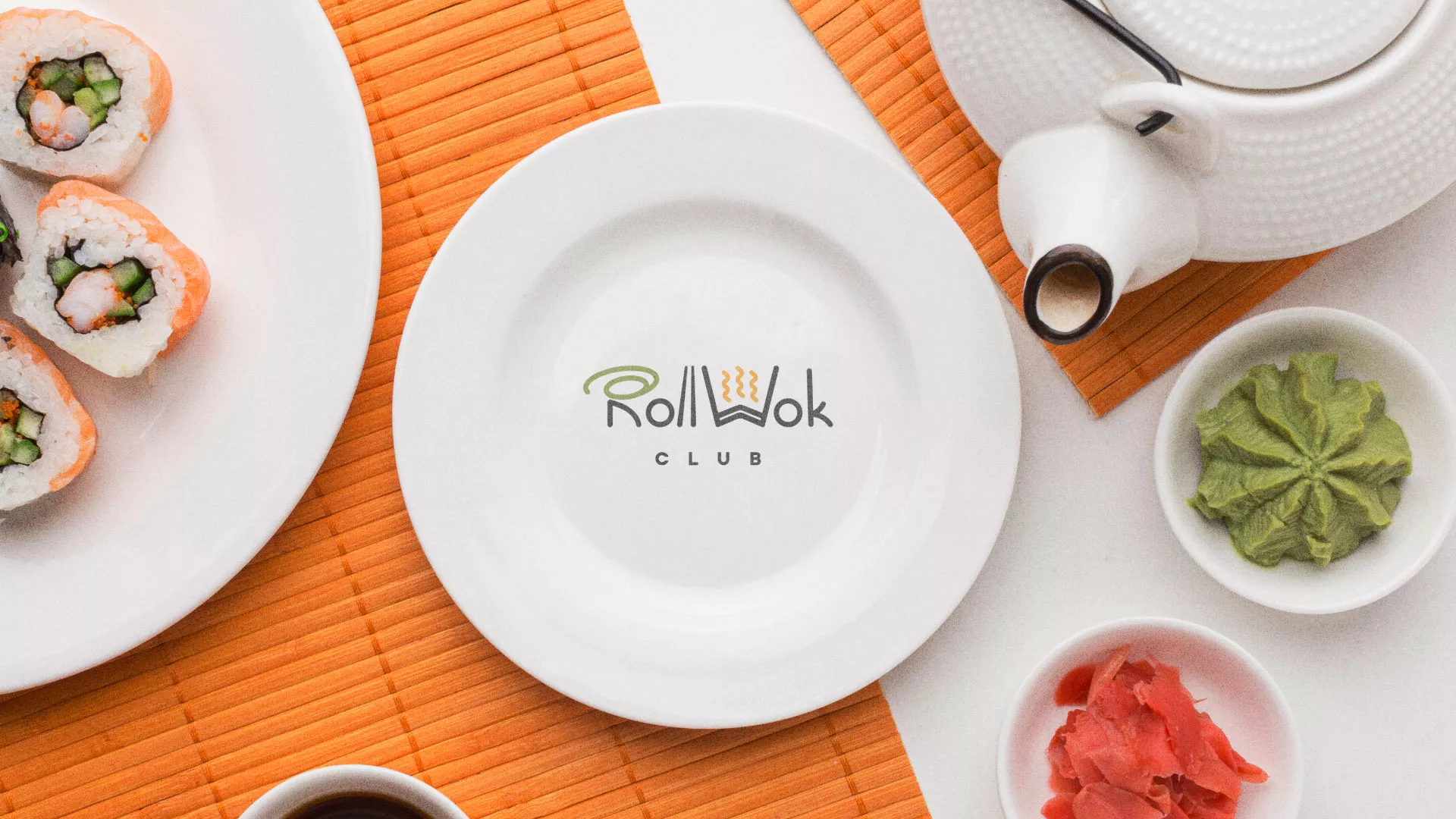 Разработка логотипа и фирменного стиля суши-бара «Roll Wok Club» в Гаджиево
